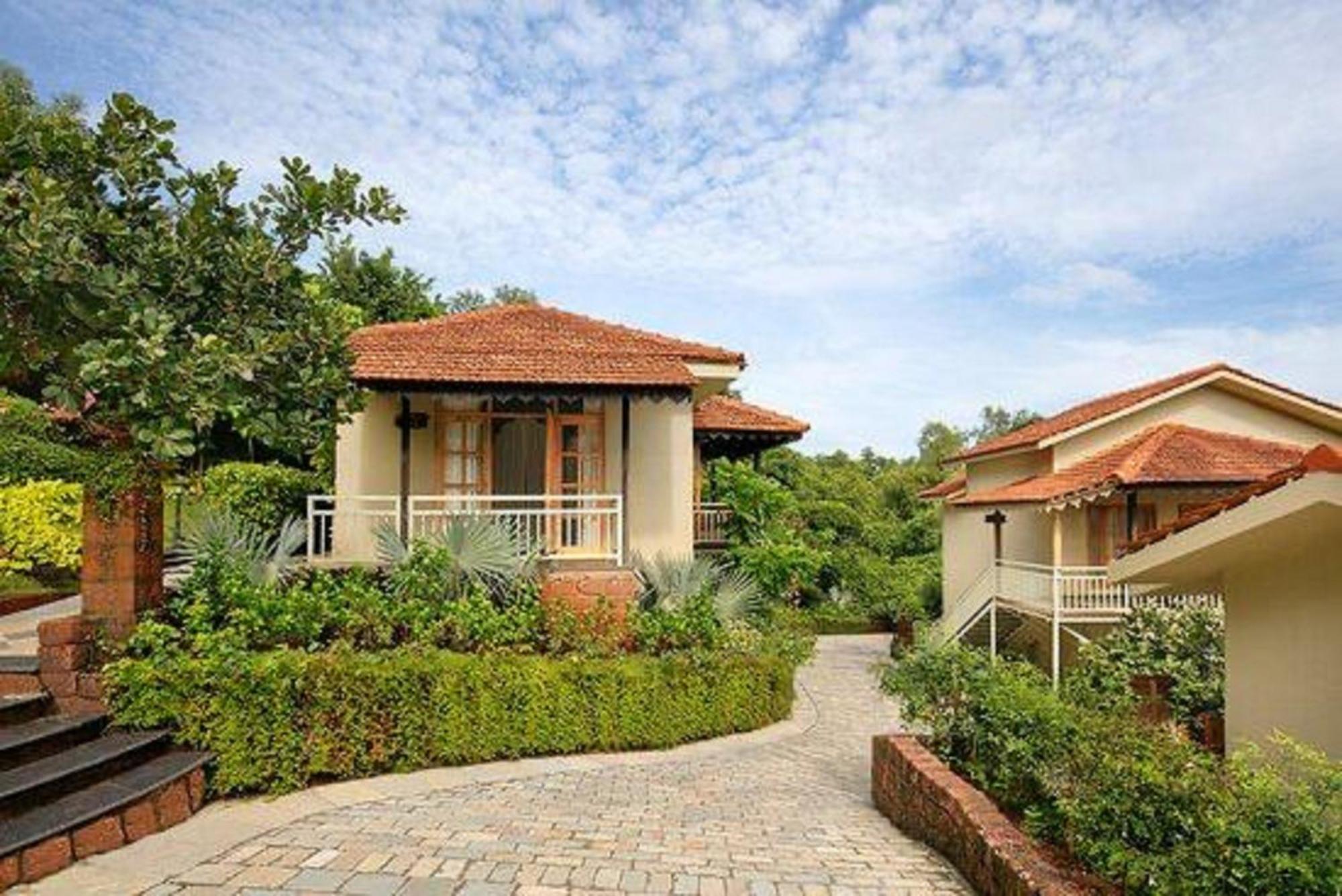 Amritara Aura Resort & Spa Mandrem Exterior photo